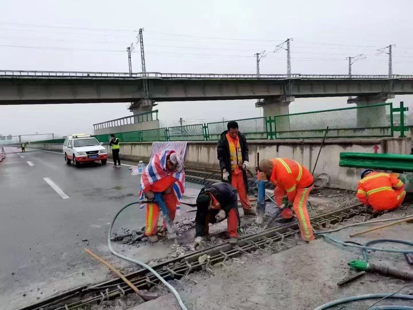 黄石港桥梁伸缩缝抢修料